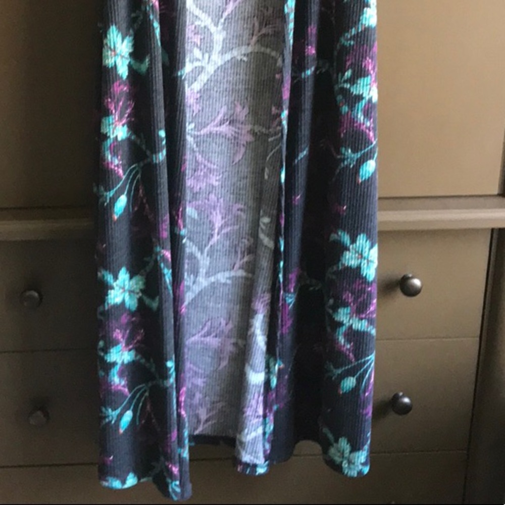 Lula Roe Sleeveless Overlay - Picture 6 of 6
